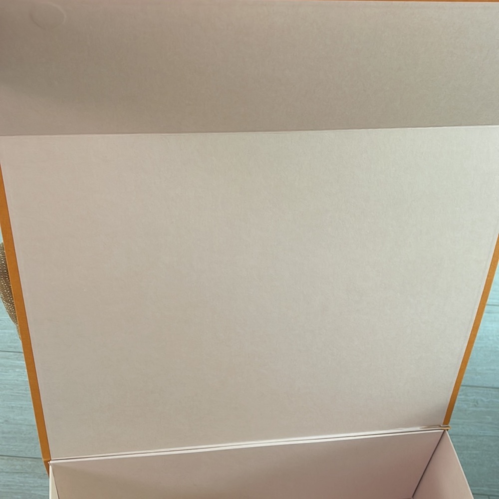 COPY - Authentic Louis Vuitton xtra large empty box. - Picture 16 of 17